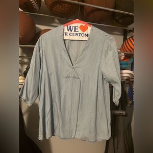 Bobeau size small denim 3/4 vneck shirt